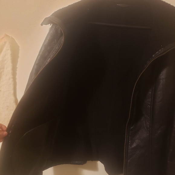 Danier NEW leather jacket - Picture 6 of 7
